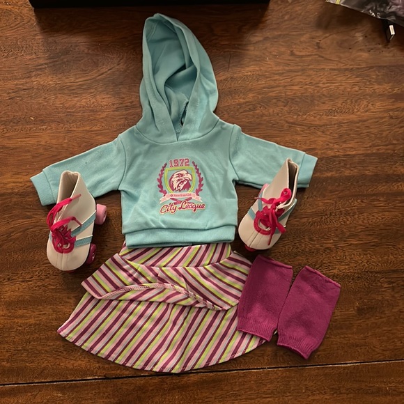American Girl Doll Roller Skating outfit Dolls Accessories